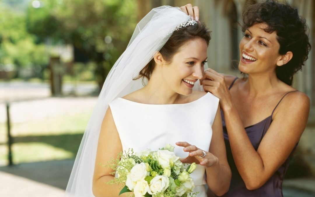 Consigli su come deve vestirsi la testimone di nozze al matrimonio