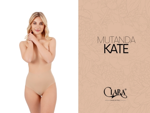 Modella indossa mutanda invisibile color skin Kate della collezione Clara Intimo.